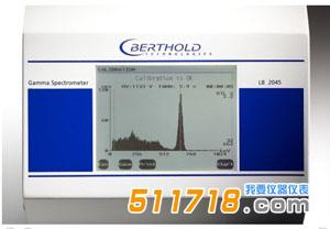 圖二：LB2045正在用C137放射源校準(zhǔn).jpg